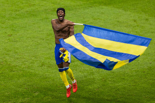 Anthony Elanga of Sweden celebrates