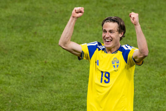 Mattias Svanberg of Sweden celebrates