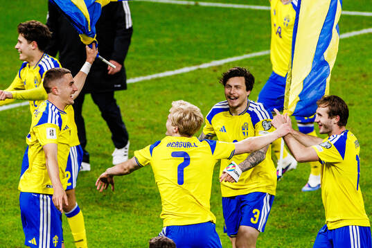 Lucas Bergvall, Victor Nilsson Lindelöf and Benjamin
