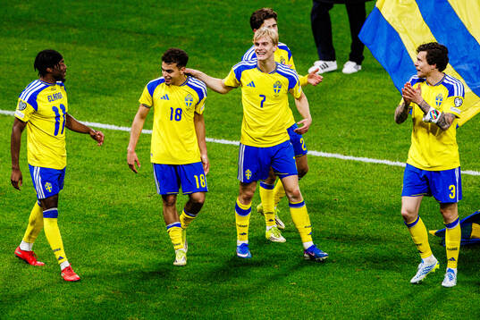 Anthony Elanga, Yasin Ayari, Lucas Bergvall <and Victor