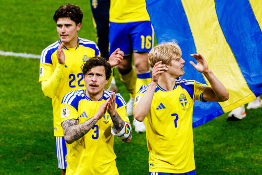 Victor Nilsson Lindelöf,Besfort Zeneli and Lucas Bergvall