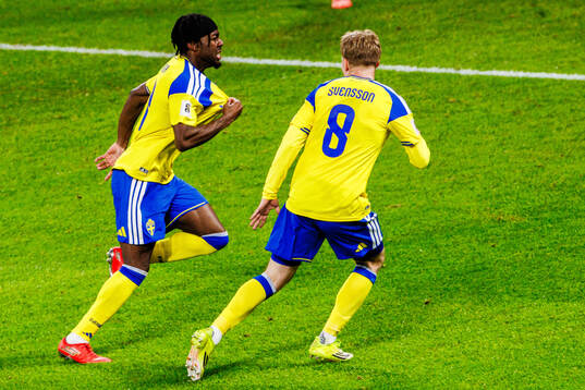 Anthony Elanga of Sweden celebrates