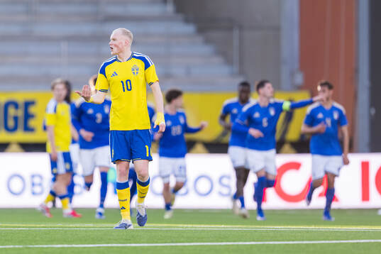 Marcus Rafferty of Sweden looks dejected