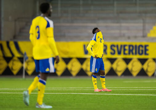 Jardell Kanga of Sweden looks dejected