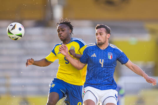 Richie Omorowa of Sweden and Fabio Chiarodia of Italy