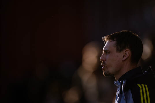 Head coach Daniel Bäckström of Sweden