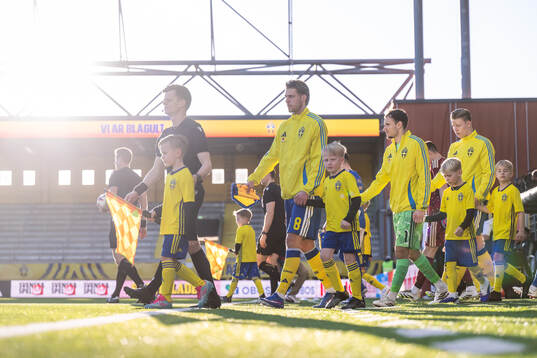 Lukas Björklund, goalkeeper Elis Bishesari and Nils