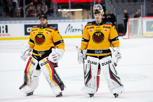 Luleås målvakt Joel Lassinantti och målvakt Matteus Ward