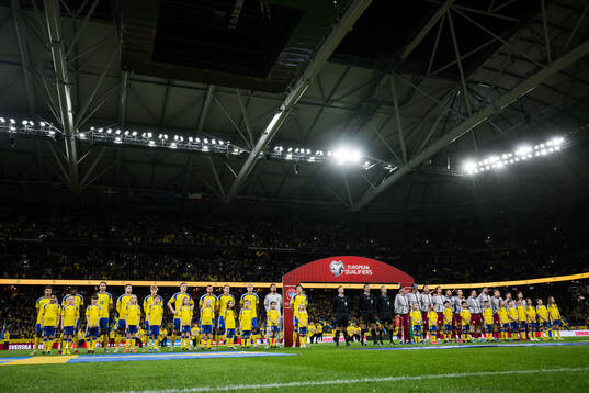 Players of Sweden and of Poland