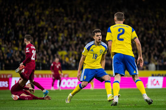 Yasin Ayari of Sweden looks dejected