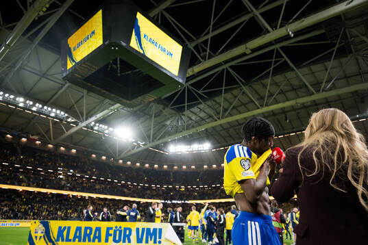 Anthony Elanga of Sweden celebrates