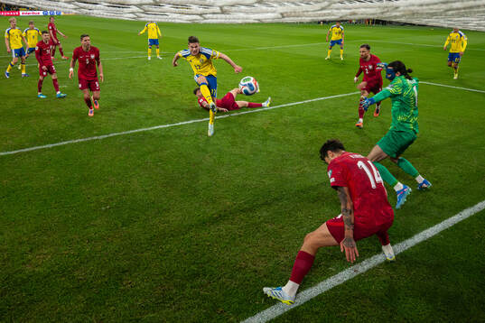 Bläddra bland fler bilder av Football, World Cup Qualifier, Play-off, Sweden - Poland