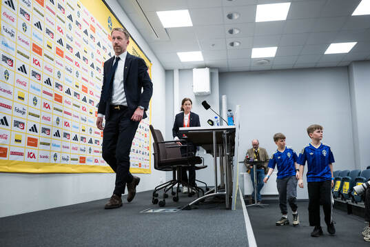 Head coach Graham Potter at a press conference