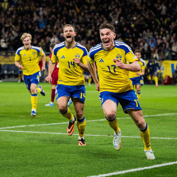 Viktor Gyökeres celebrates