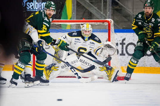 Södertäljes målvakt Love Härenstam