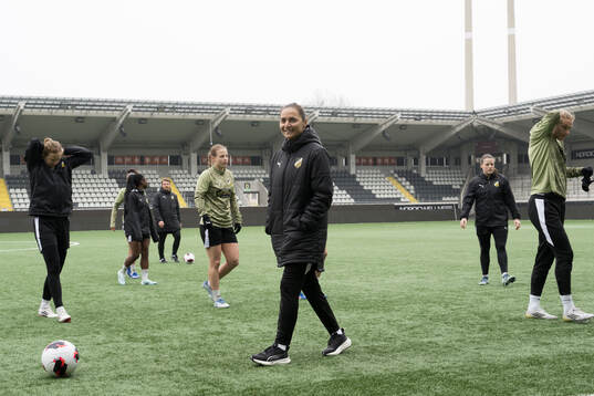 Coach Elena Sadiku