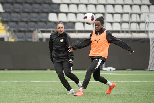 Nesrin Akgun and Faith Chinzimu