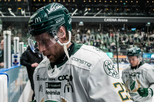 Färjestads Per Åslund deppar