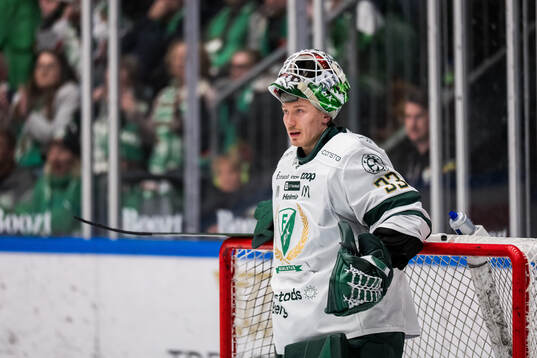 Färjestads målvakt Emil Larmi