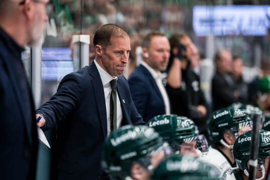 Färjestads tränare Cam Abbott deppar