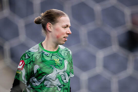 Goalkeeper Melina Loeck of Hammarby