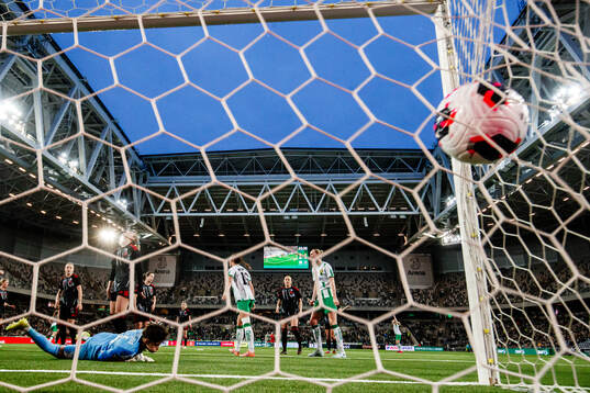 Fanny Peterson of Hammarby scores 1-0