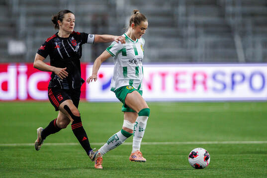 Eva Bartonova of Sparta Prague and Svea Rehnberg of Hammarby