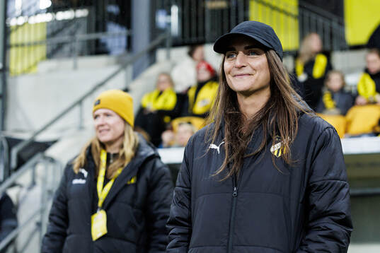 Coach Elena Sadiku of Häcken