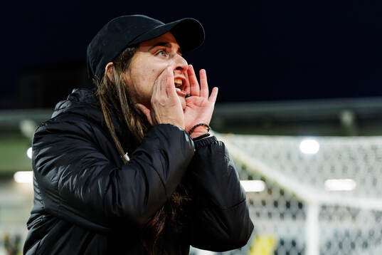 Coach Elena Sadiku of Häcken celebrates