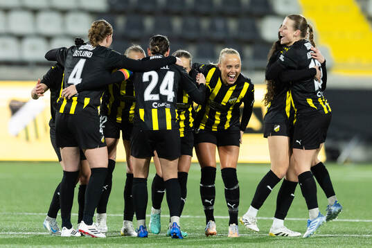 Players of Häcken celebrate