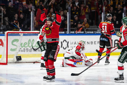 Luleås Linus Omark jublar