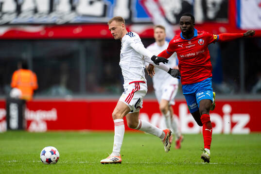 Helsingborgs Adam Akimey och Östers Dennis Olsson