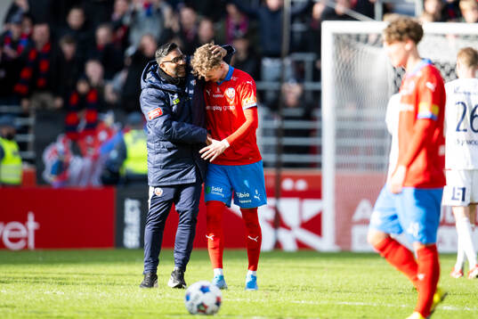 Helsingborgs Alexander Johansson och assisterande tränare