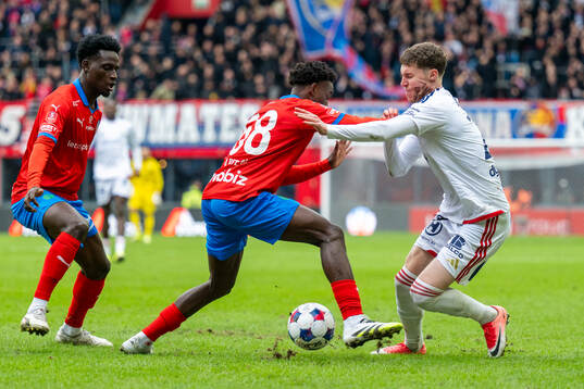 Helsingborgs Clancy Valere Biten och Östers Samuel