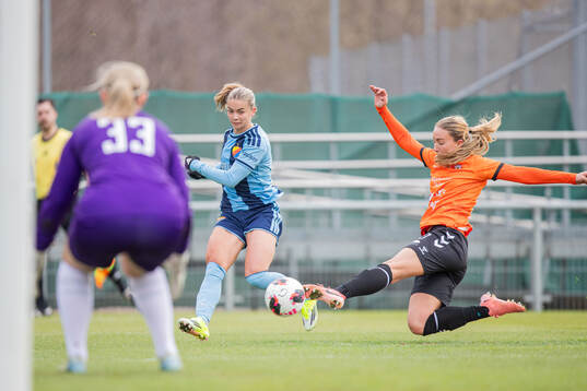 Djurgårdens Johanna Renmark och Kristianstads Viktoria