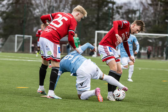 Karlstads Alexander Hedén Lindskog och Gefles Alen