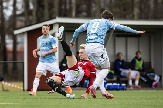 Karlstads Alexander Hedén Lindskog och Gefles Alen