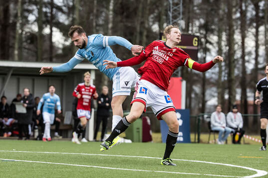 Gefles Mirza Hasanbegovic och Karlstads Eric Forsberg