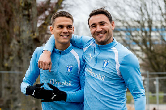 Jovan Milosavljevic och Yanis Karabelyov