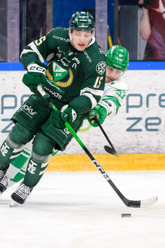 Färjestads Jack Berglund och Rögles Albin Sundsvik