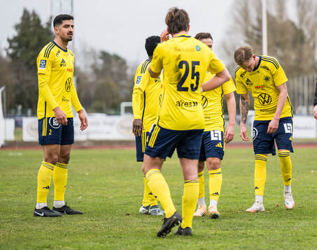 Ängelholms Mohammad Ahmadi och Eric Vedholm deppar