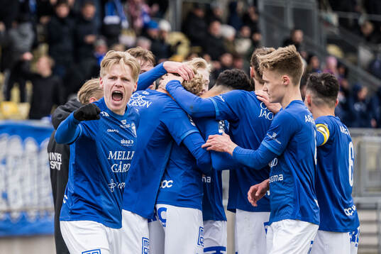 Trelleborgs Oskar Gabrielsson jublar