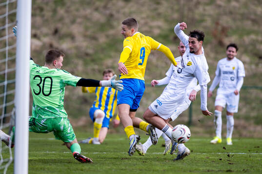 Eskilsminnes André Gustafson gör 1-0 målet