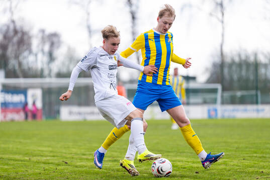Bläddra bland fler bilder av Fotboll, Div 1 - Södra, Eskilsminne - Laholms FK