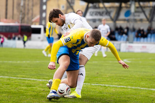 Eskilsminnes André Gustafson och Laholms FKs Nils Hedström