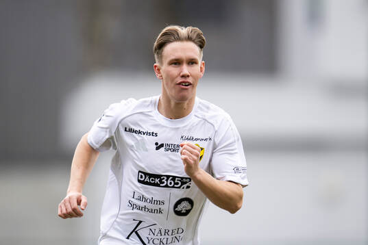 Laholms FKs Adam Vernersson
