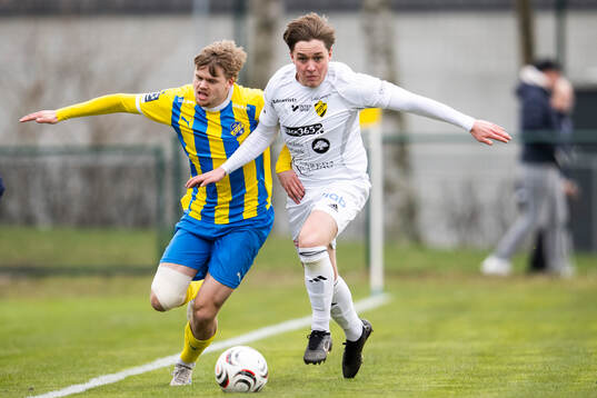 Eskilsminnes Leo Frigell Jansson och Laholms FKs Viggo