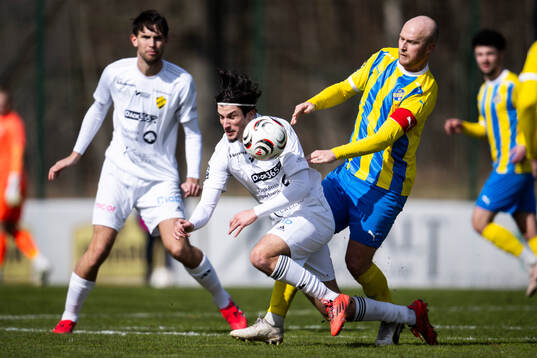 Eskilsminnes Christian Ljungberg och Laholms FKs Edmond
