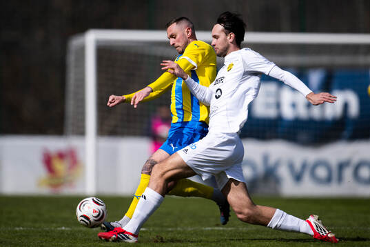 Eskilsminnes Casper Seger och Laholms FKs Jonatan Falk