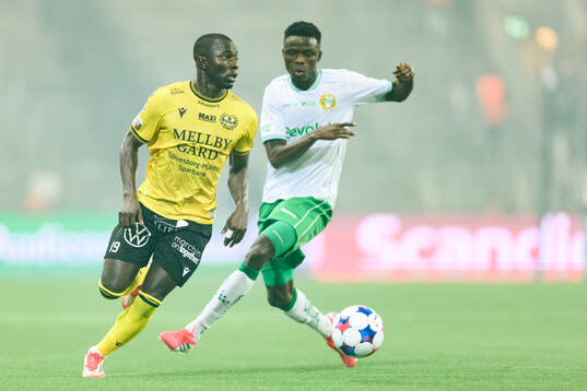 Mjällbys Abdoulie Manneh och Hammarbys Ibrahima Breze